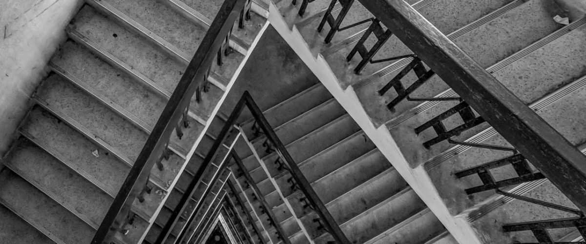 De werkkleding die je nodig hebt bij het renoveren van een trap